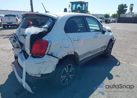 2016 Fiat 500X Easy z USA, uszkodzony, nr VIN ZFBCFYBT1GP514560